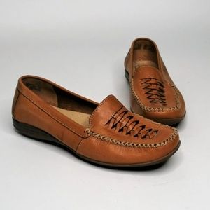 Thom McAn Tan Slip On Shoes Sz 6.5